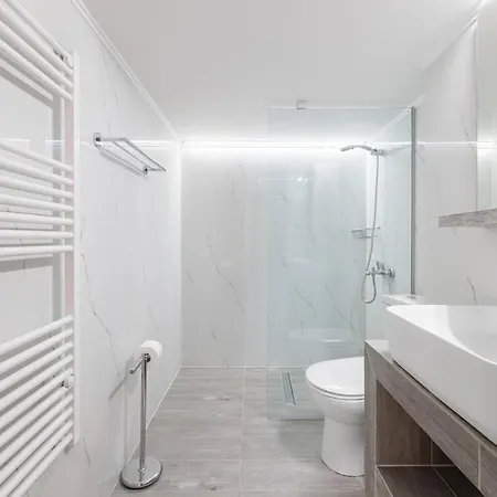Lumiere, Spacious 3bd, Center Salonicco